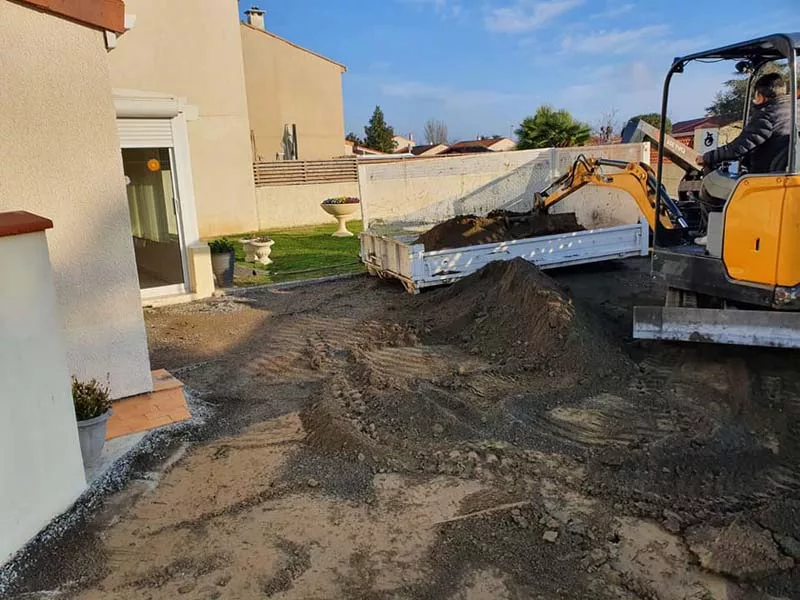 Terrassement et évacuation de terre à Toulouse Terrassement et évacuation de terre à Toulouse